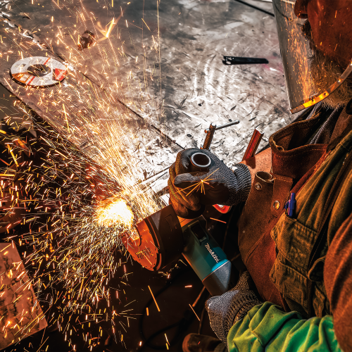 Makita 9566CVR Action Shot 8 - Thumbnail