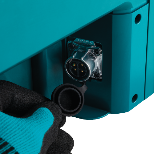 Makita BCC02 Feature Shot (charging port) - Thumbnail