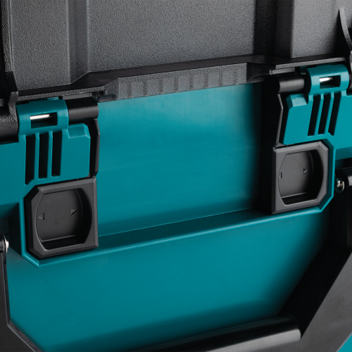 Makita BCC02 Feature Shot (lid pins locked) - Thumbnail