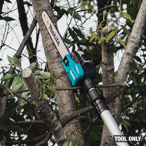 Makita GAU01Z Action Shot 5 - Thumbnail