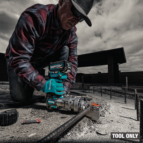Makita GCS01ZK Action Shot 2 - Thumbnail
