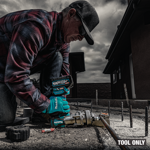Makita GCS01ZK Action Shot 5 - Thumbnail