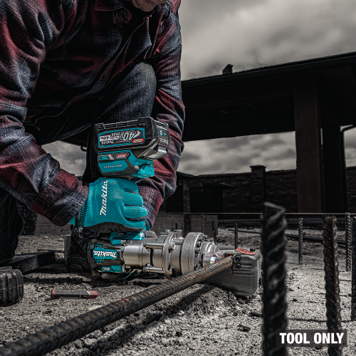 Makita GCS01ZK Action Shot 3 - Thumbnail