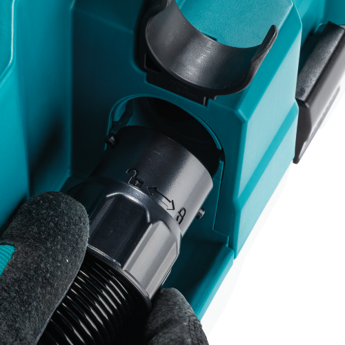 Makita GCV14Z Feature Shot (vacuum hose) - Thumbnail