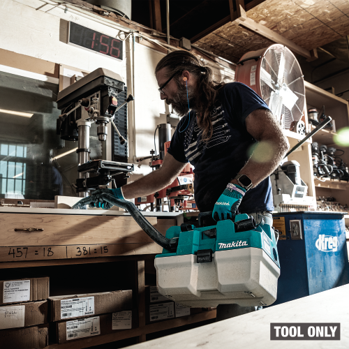 Makita GCV14Z Action Shot (flat nozzle 3) - Thumbnail
