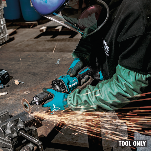 Makita GDG02Z Action Shot 9 (cutt-off wheel) - Thumbnail