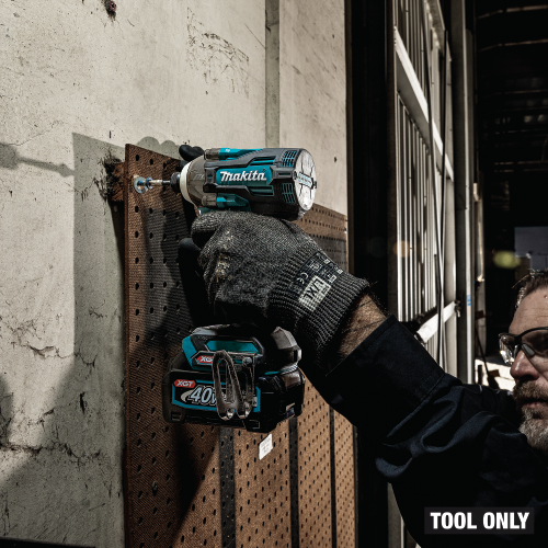 Makita GDT04Z Action Shot (screws) - Thumbnail