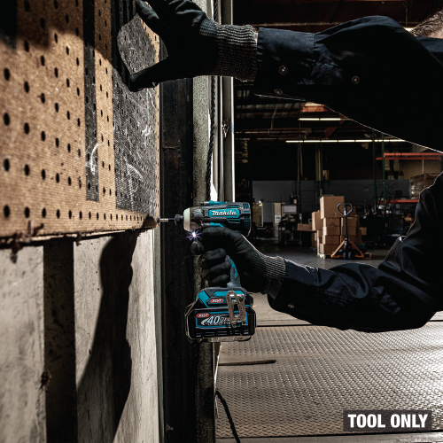 Makita GDT04Z Action Shot (screws 2) - Thumbnail
