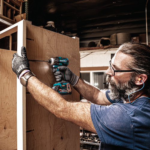 Makita GDT04D Action Shot 3 - Thumbnail