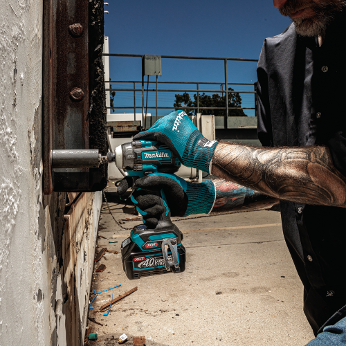 Makita GDT04D Action Shot (lag bolt 2) - Thumbnail