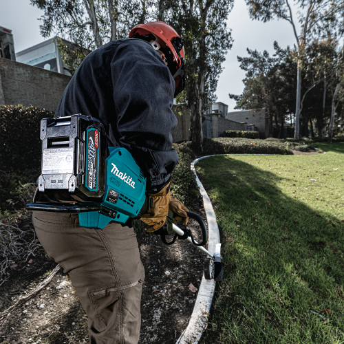 Makita GEU01T Action Shot 2 - Thumbnail