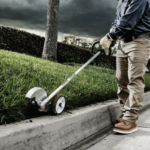 Makita GEU01Z Action Shot 2 - Thumbnail