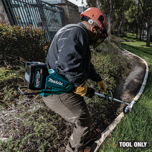 Makita GEU01Z Action Shot 5 (no battery ghosting) - Thumbnail