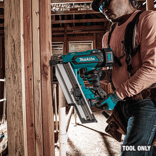 Makita GNB02Z Action Shot 14 - Thumbnail