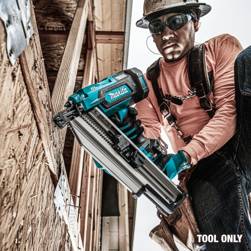 Makita GNB02Z Action Shot 11 - Thumbnail