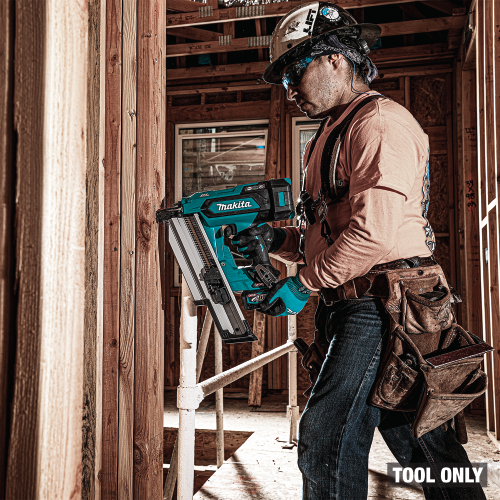 Makita GNB02Z Action Shot 13 - Thumbnail