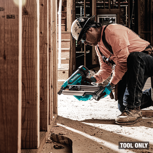Makita GNB01Z Action Shot 4 - Thumbnail