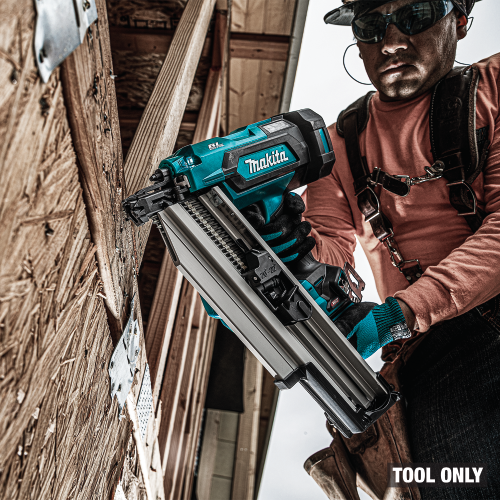 Makita GNB02Z Action Shot 10 - Thumbnail