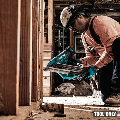 Makita GNB01Z Action Shot 5 - Thumbnail