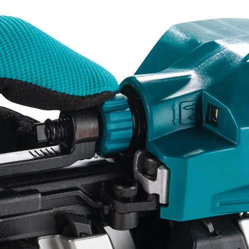 Makita GNB02Z Feature Shot (nail depth adjustment) - Thumbnail