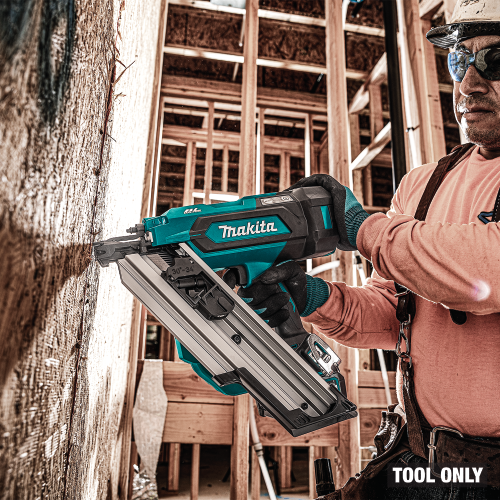 Makita GNB01Z Action Shot 13 - Thumbnail