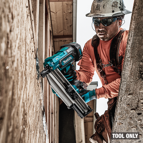 Makita GNB02Z Action Shot 7 - Thumbnail