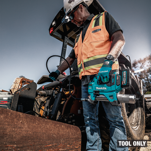 Makita GPG01Z Action Shot 7 - Thumbnail