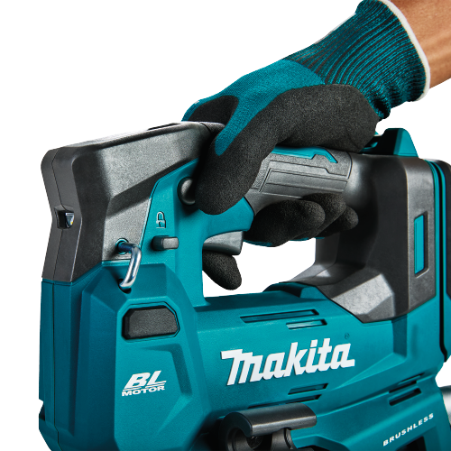 Makita GPG01Z Feature Shot 3 (triger lock safty) - Thumbnail