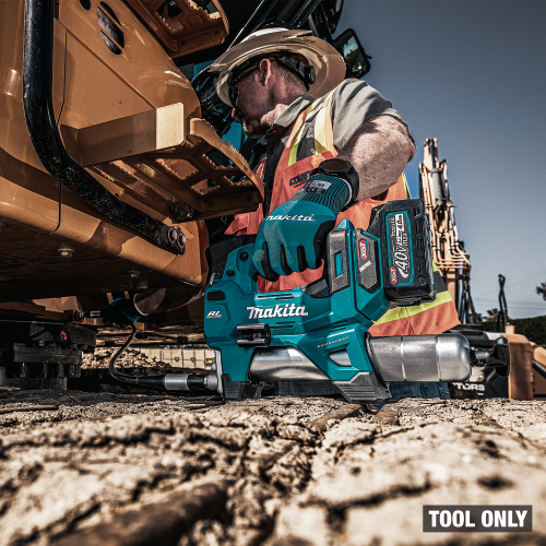 Makita GPG01Z Action Shot 4 - Thumbnail