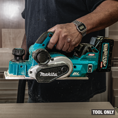 Makita GPK01Z Action Shot 3 - Thumbnail