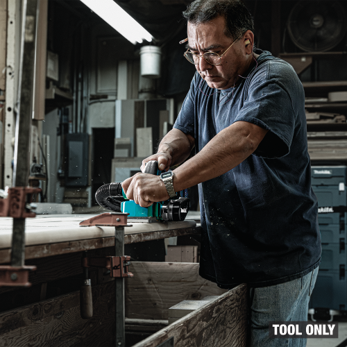 Makita GPK01Z Action Shot 1 - Thumbnail