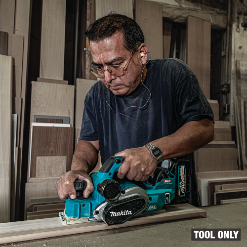 Makita GPK01Z Action Shot 4 - Thumbnail