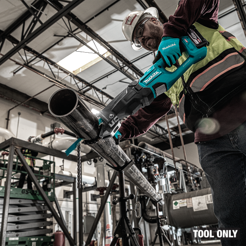 Makita GRJ03Z Action Shot 1 (5inch pipe) - Thumbnail