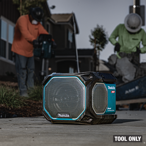 Makita GRM05 Action Shot 2 - Thumbnail