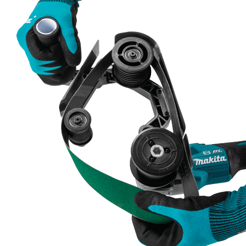 Makita GSB02Z Feature Shot (chaning belt compressed) - Thumbnail