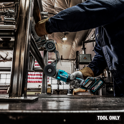 Makita GSB02Z Action Shot 3 (stainless steel) - Thumbnail