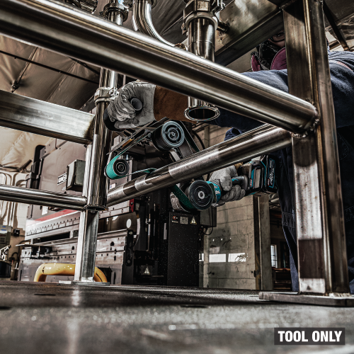 Makita GSB02Z Action Shot 7 (stainless steel) - Thumbnail