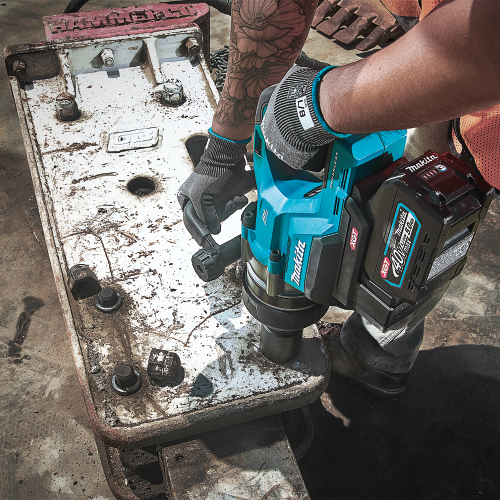 Makita GWT09T Action Shot 7 - Thumbnail