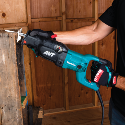 Makita JR3070CTHZ Action Shot 1 - Thumbnail