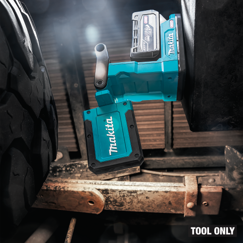 Makita ML013 Action Shot 4 - Thumbnail