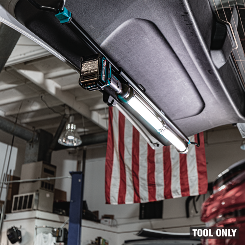 Makita ML012G Beauty Shot 2 - Thumbnail