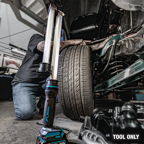 Makita ML012G Action Shot 7 - Thumbnail