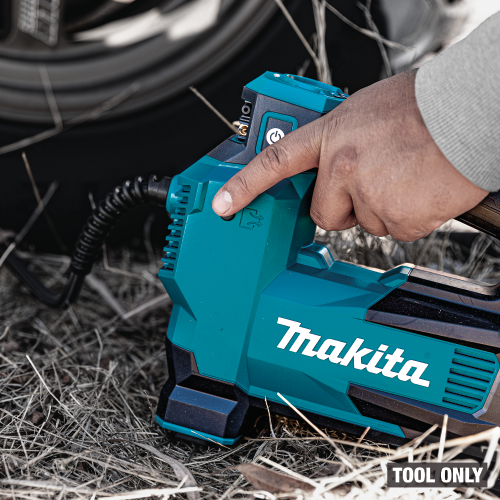 Makita MP001GZ01 Feature Shot (purge button action) - Thumbnail