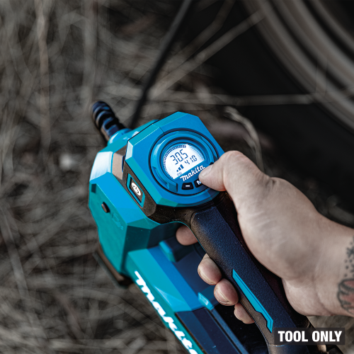 Makita MP001GZ01 Feature Shot (control panel) - Thumbnail