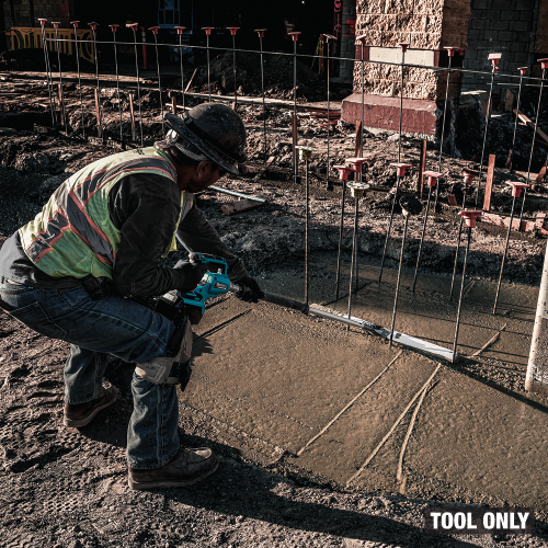 Makita VL001GZ Action Shot 4 - Thumbnail