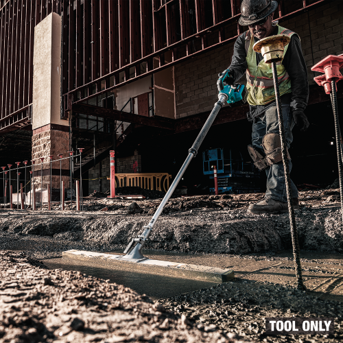 Makita VL001GZ Action Shot 5 - Thumbnail