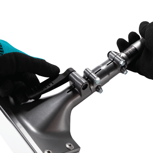 Makita VL001GZ Feature Shot (locking screed clamp) - Thumbnail