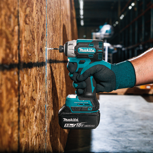 Makita XDT21T Action Shot 2 - Thumbnail