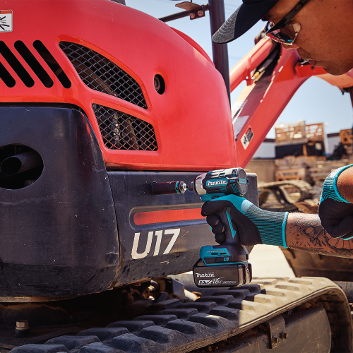 Makita XDT21T Action Shot ７ - Thumbnail