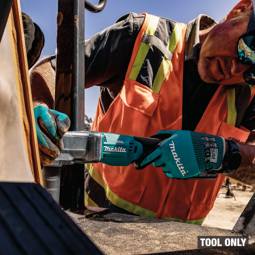 Makita XLT03Z Action Shot 1 (heavy machinery) - Thumbnail